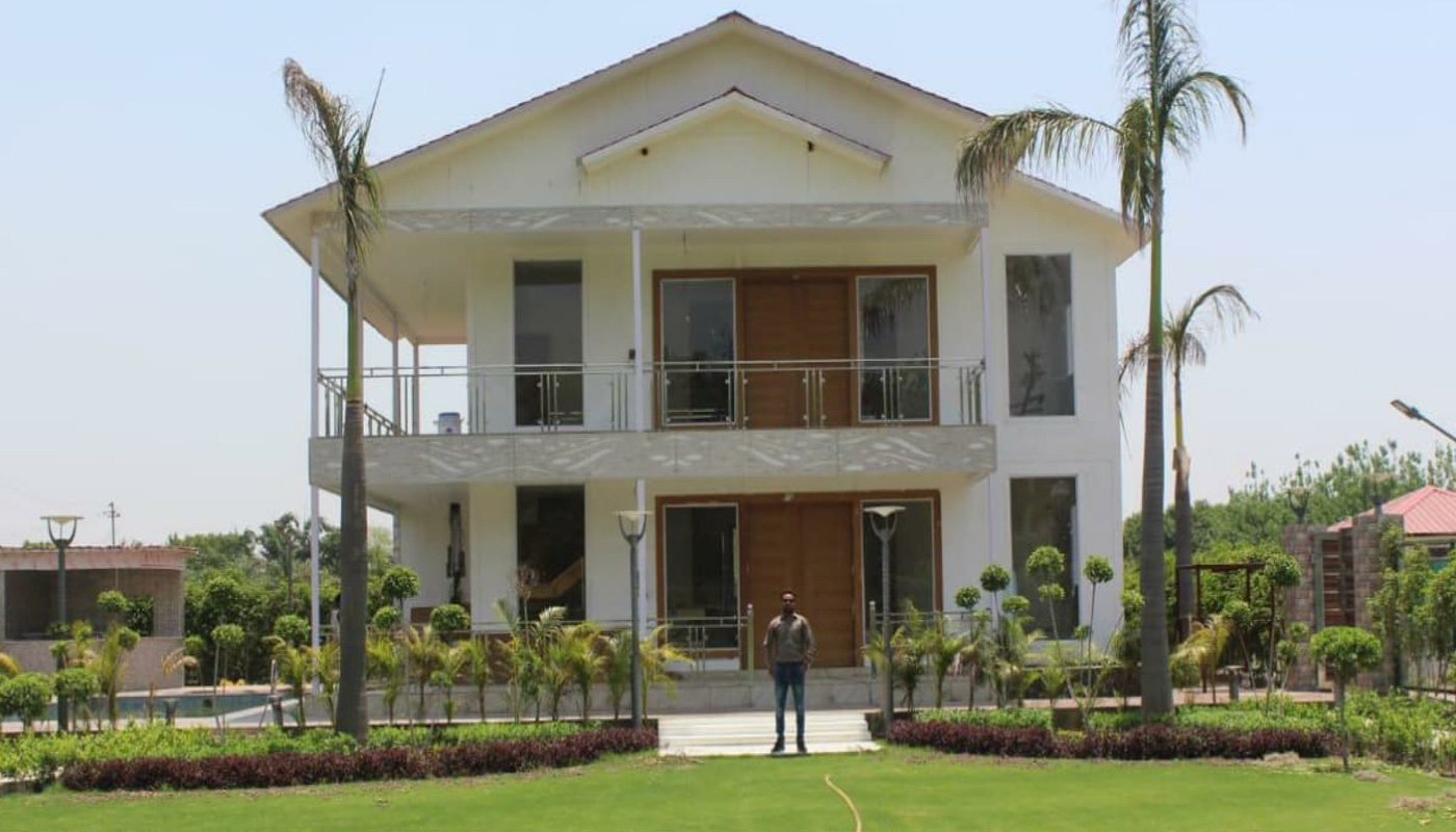 Whiteland  Noida